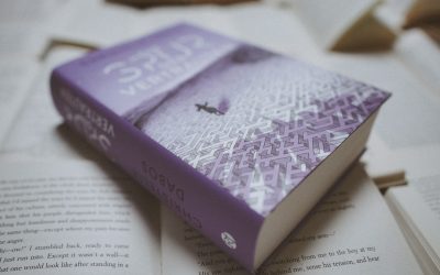 Ich vs. Wir – Der Kampf des Individuums in Die Spur der Vertrauten von Christelle Dabos